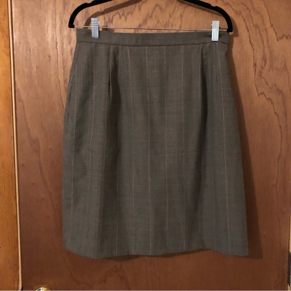 Land’s End Gray Plaid Knee-Length Skirt